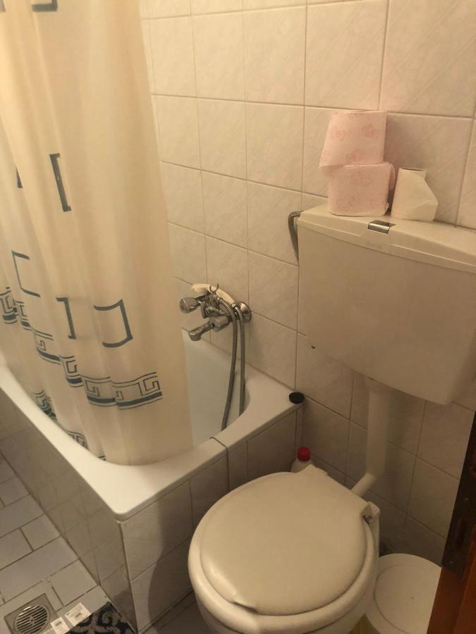 The Square Apartment Maries  Екстериор снимка