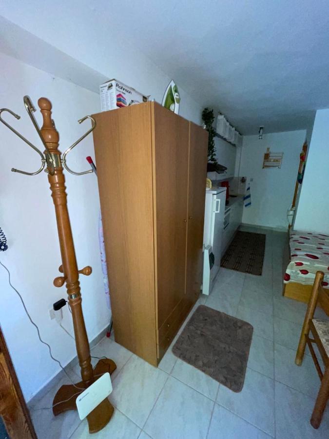 The Square Apartment Maries  Екстериор снимка